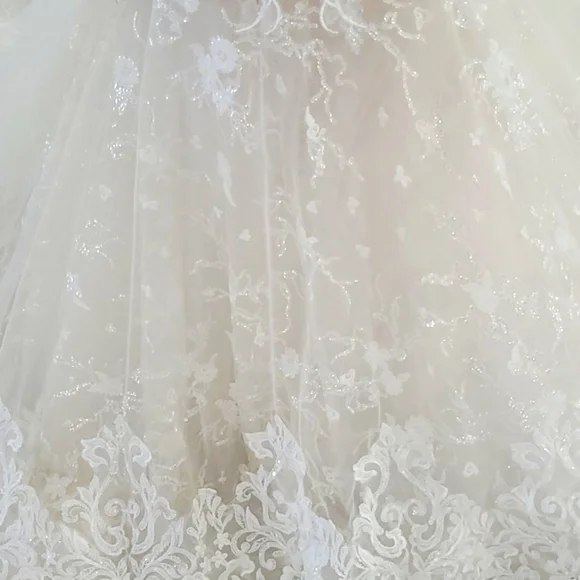 Eve of Milady Couture stunning wedding gown Train is approximately 6ft